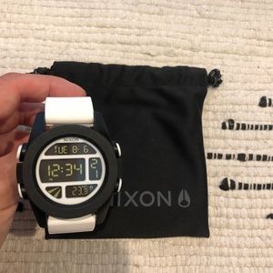 Nixon Watch-The Unit- black and white